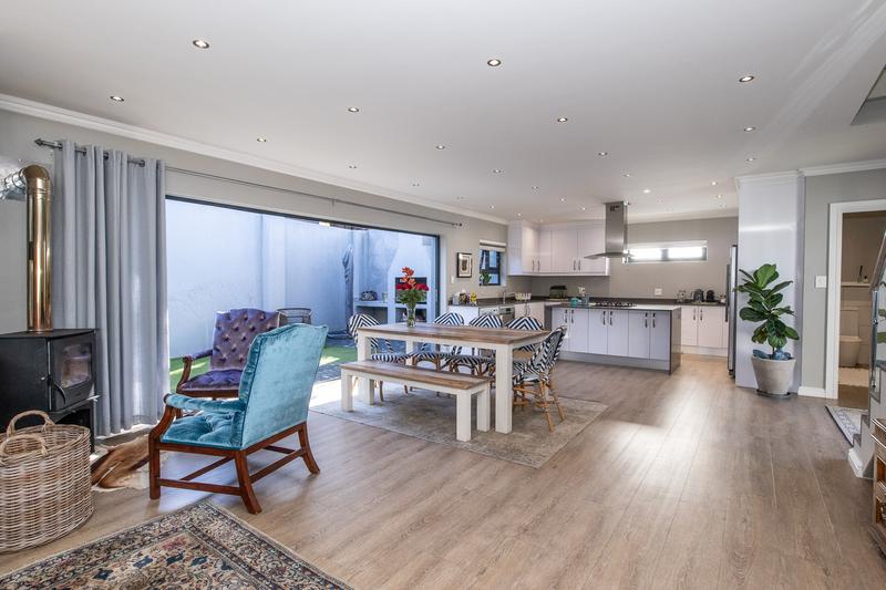 To Let 3 Bedroom Property for Rent in Constantia Western Cape